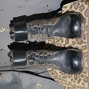Heeled black and grey leather boot size 8